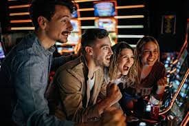 Pusat operasi spin gratis dengan tim dukungan pelanggan dan teknisi keamanan